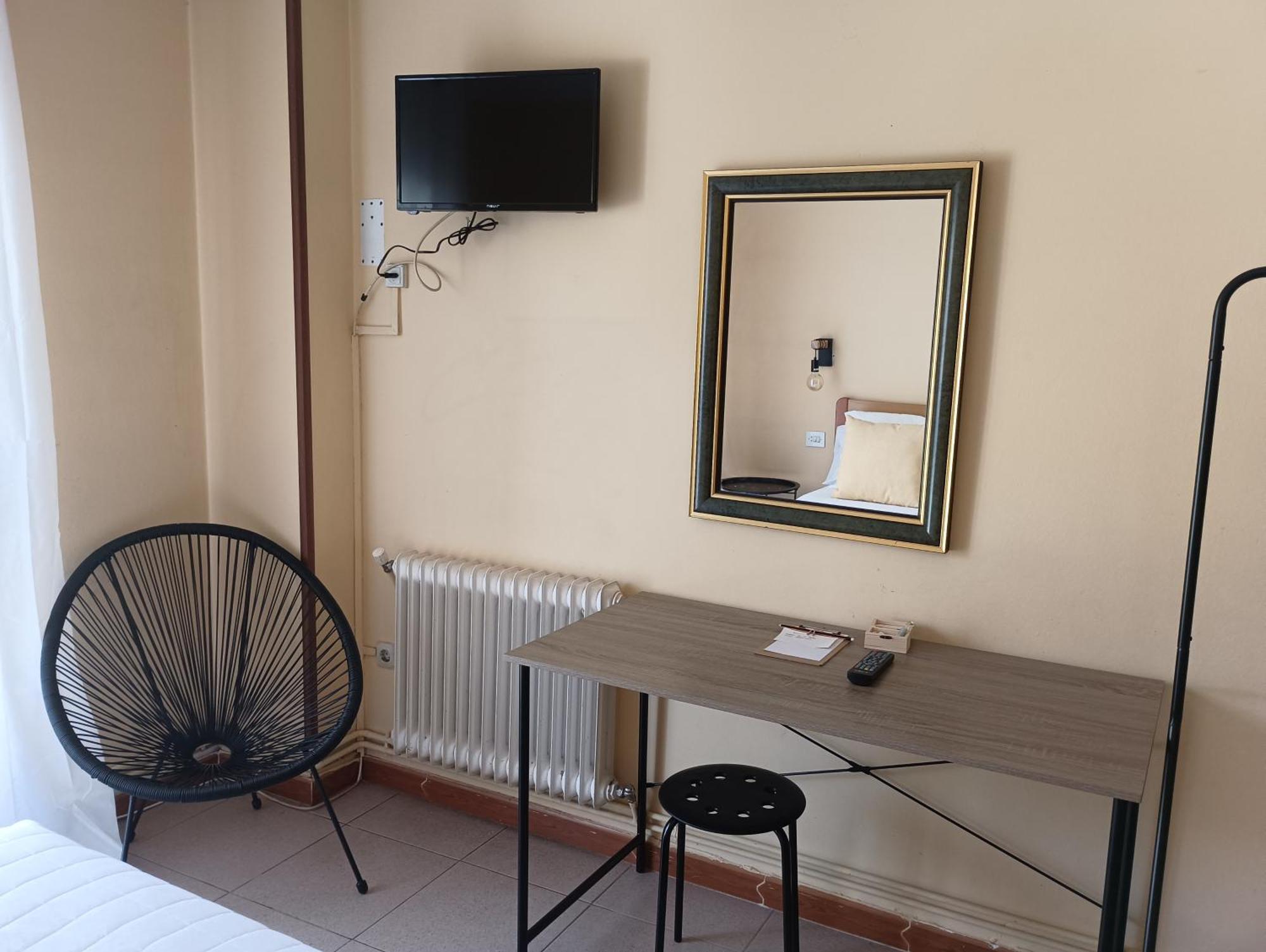 Hostal Pension Mar De Plata Lugo Exterior photo